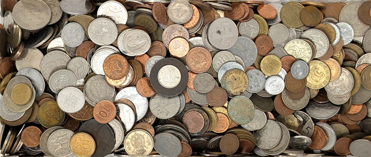 Foreign 1 Pound Mix with 1 Guaranteed Silver Coin - Over 100 Coins - World Coins - Asia, South America, Europe, Australia, India, China, Mexico