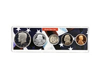 1982 Birth Year Coin Set in American Flag Holder